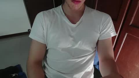 Snapshot of antonio_ricci chatting on 09/09/25, 06:18 antonio_ricci online show from 09/09/25, 06:18