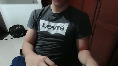 Snapshot of antonio_ricci chatting on 10/28/25, 02:37 antonio_ricci online show from 10/28/25, 02:37