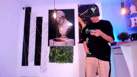 Snapshot of antoniomancinin chatting on 12/05/24, 07:05 brendan and stiiven online show from 12/05/24, 07:05