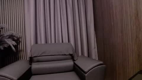 Snapshot of antoniovalentinidiamond chatting on 11/02/25, 07:49 HI My name is Antonio online show from 11/02/25, 07:49