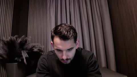 Snapshot of antoniovalentinidiamond chatting on 11/05/25, 07:58 HI My name is Antonio online show from 11/05/25, 07:58