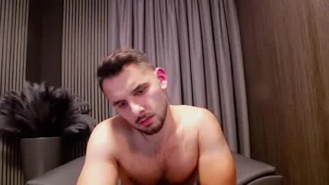 Snapshot of antoniovalentinidiamond chatting on 11/16/25, 08:14 HI My name is Antonio online show from 11/16/25, 08:14