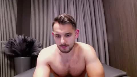 Snapshot of antoniovalentinidiamond chatting on 11/19/25, 08:09 HI My name is Antonio online show from 11/19/25, 08:09