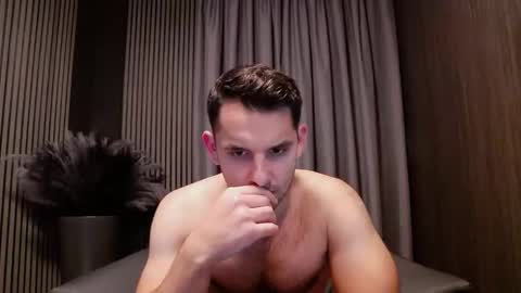 HI My name is Antonio online show from 12/17/25, 08:15