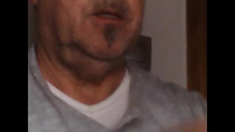 Snapshot of antonioxx454 chatting on 03/27/26, 08:41 AntonioyJesy online show from 03/27/26, 08:41