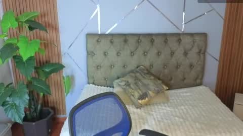 Snapshot of antonnellae chatting on 04/16/26, 06:36 Antonella online show from 04/16/26, 06:36