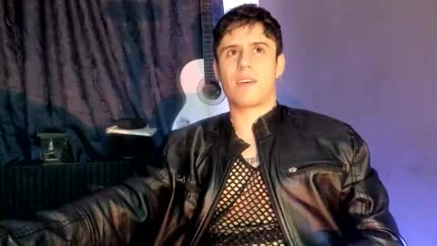 Snapshot of antonnello_ chatting on 11/22/25, 11:26 antonnello_ online show from 11/22/25, 11:26