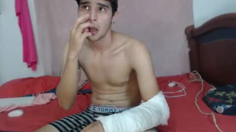 Snapshot of antony_2024 chatting on 01/06/25, 08:07 karol y antony online show from 01/06/25, 08:07