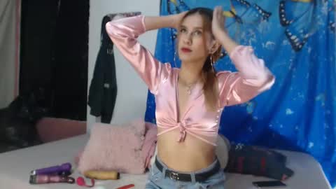 Snapshot of antony_2024 chatting on 01/23/25, 02:44 karol y antony online show from 01/23/25, 02:44