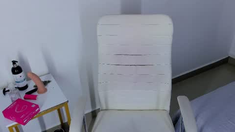 Snapshot of antony_d_ossa chatting on 07/30/26, 04:00 antony_d_ossa online show from 07/30/26, 04:00