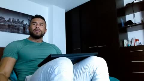 Snapshot of antonydangelo chatting on 01/11/25, 01:37 ANTONY D ANGELO online show from 01/11/25, 01:37