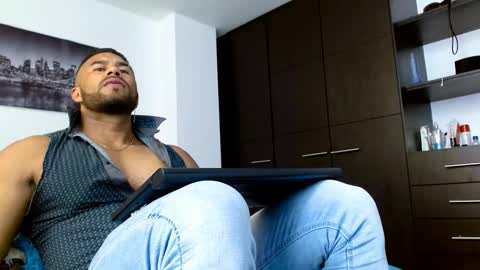 Snapshot of antonydangelo chatting on 01/12/25, 07:21 ANTONY D ANGELO online show from 01/12/25, 07:21