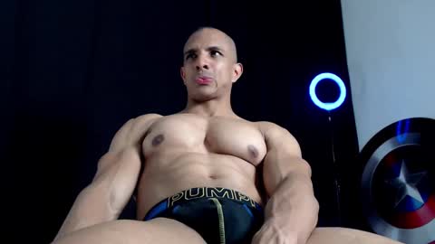 Snapshot of antonywebb94 chatting on 03/03/25, 05:53 Instagram miguelangel1802 online show from 03/03/25, 05:53