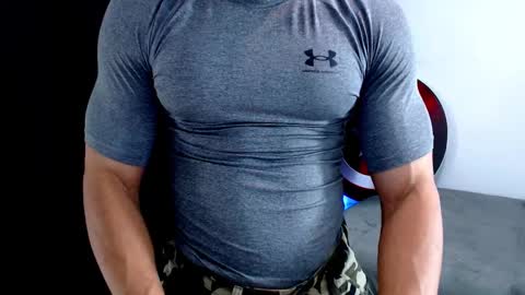 Instagram miguelangel1802  online show from 02/03/26, 04:43