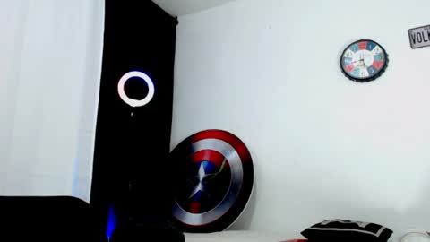 Instagram miguelangel1802  online show from 07/06/26, 12:07