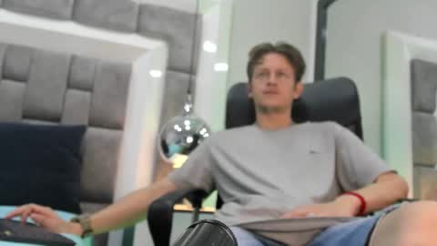 Snapshot of antthony_kings chatting on 10/08/25, 08:28 Anthony King online show from 10/08/25, 08:28