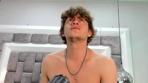 Snapshot of antthony_kings chatting on 10/09/25, 08:18 Anthony King online show from 10/09/25, 08:18