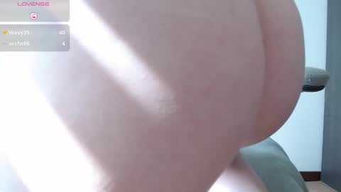 Snapshot of anttoniia chatting on 01/16/25, 02:30 Antonia online show from 01/16/25, 02:30