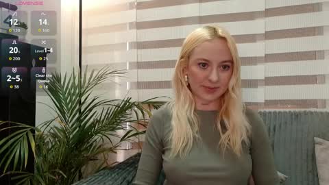 Snapshot of anttoniia chatting on 04/04/26, 10:18 Antonia online show from 04/04/26, 10:18