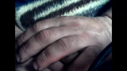 Snapshot of antxon12 chatting on 12/20/25, 12:34 antxon12 online show from 12/20/25, 12:34