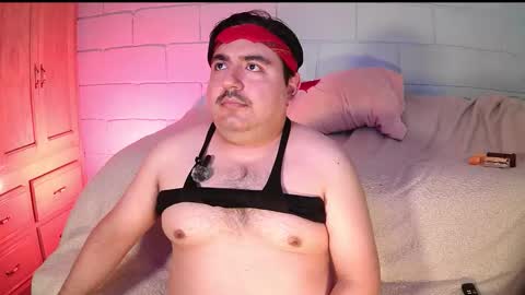 Snapshot of anuarfox chatting on 11/26/25, 07:53 AnuarFox online show from 11/26/25, 07:53