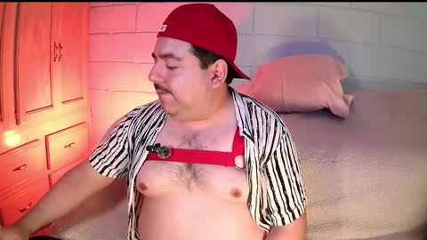 Snapshot of anuarfox chatting on 12/14/25, 08:30 AnuarFox online show from 12/14/25, 08:30