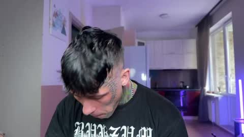 Tom online show from 04/04/26, 05:27