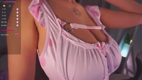 Snapshot of anuricbriny chatting on 11/09/25, 08:29 Sunday - start 0400 PM GMT -4 online show from 11/09/25, 08:29