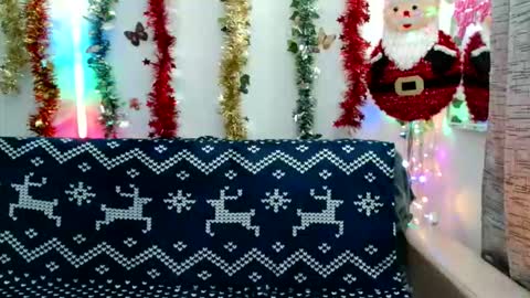 Snapshot of anuska30 chatting on 12/23/25, 07:17 Anne online show from 12/23/25, 07:17