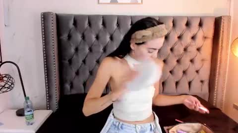 Snapshot of anya_belth chatting on 06/20/26, 03:37 anya_belth online show from 06/20/26, 03:37