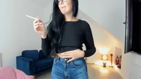 Snapshot of anya_evy chatting on 12/04/25, 05:06 Anya online show from 12/04/25, 05:06