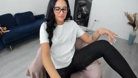 Snapshot of anya_evy chatting on 03/19/26, 05:11 Anya online show from 03/19/26, 05:11