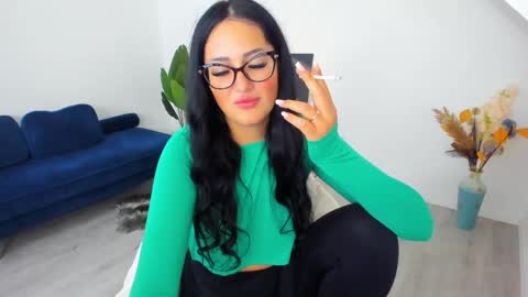 Snapshot of anya_evy chatting on 04/05/26, 05:04 Anya online show from 04/05/26, 05:04