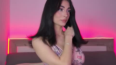 Snapshot of anyalobb chatting on 03/31/26, 04:35 anyalobb online show from 03/31/26, 04:35