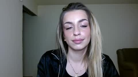 Snapshot of anyamurr chatting on 04/20/26, 05:26 Anya online show from 04/20/26, 05:26