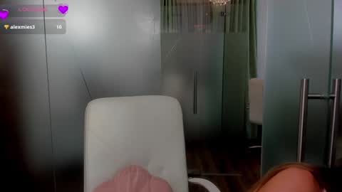 Snapshot of anyarayne chatting on 12/02/24, 01:24 Anya online show from 12/02/24, 01:24