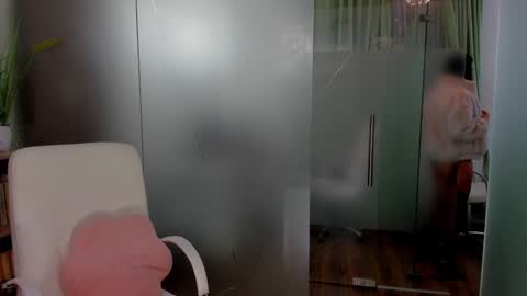 Snapshot of anyarayne chatting on 01/21/25, 01:32 Anya online show from 01/21/25, 01:32