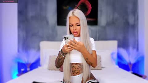 anyas_dolce online show from 12/22/24, 06:15