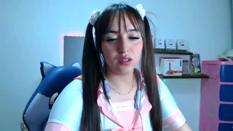 Snapshot of anyela_bubble19 chatting on 06/14/26, 11:40 Anyela online show from 06/14/26, 11:40