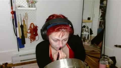 Snapshot of anyelsewhere chatting on 03/12/26, 12:06 Lila online show from 03/12/26, 12:06