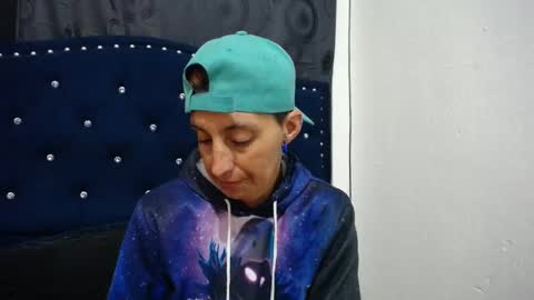 anyu online show from 12/13/24, 07:47