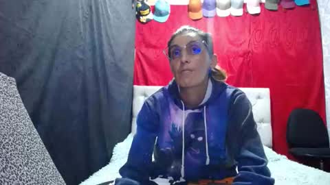 anyu online show from 12/16/25, 10:59