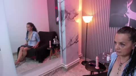 Any online show from 09/25/25, 12:20