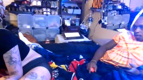 aob And master online show from 12/04/25, 05:28
