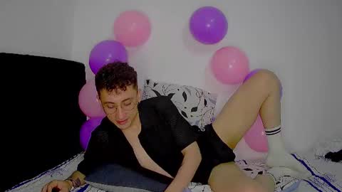 Snapshot of aogut17 chatting on 06/22/26, 03:25 aogut17 online show from 06/22/26, 03:25