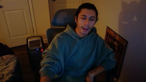 Snapshot of apachewithawebcam chatting on 01/16/26, 11:53 ApacheWithWebcam online show from 01/16/26, 11:53