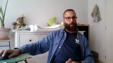 apc_3 online show from 11/05/25, 08:47