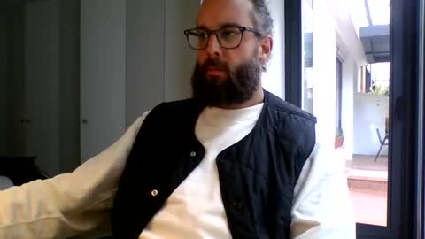 Snapshot of apc_3 chatting on 04/08/26, 08:36 apc_3 online show from 04/08/26, 08:36