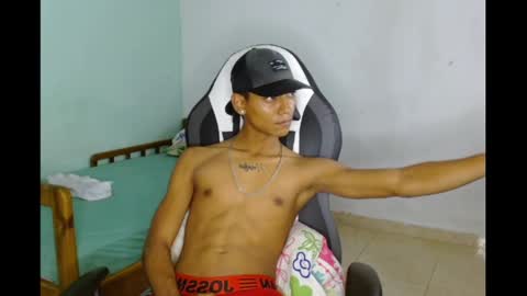 aphal_hot23 online show from 02/13/25, 04:22