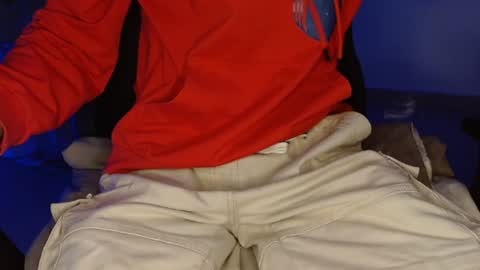 aphal_hot23 online show from 10/17/25, 11:57